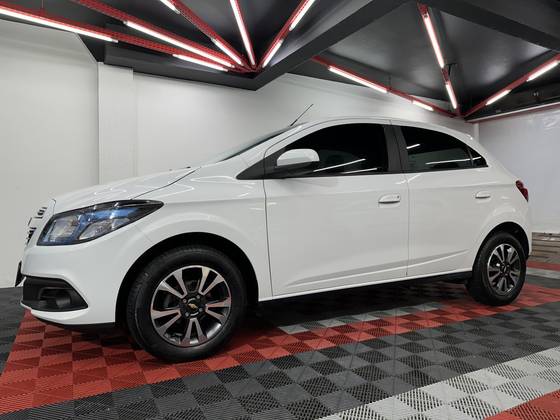 CHEVROLET ONIX 1.4 MPFI LTZ 8V FLEX 4P MANUAL CHEVROLET ONIX 1.4 MPFI LTZ 8V FLEX 4P MANUAL